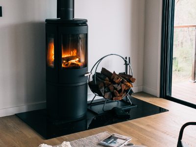 ¿Qué posibilidades tengo a la hora de instalar una chimenea en el salón de casa?